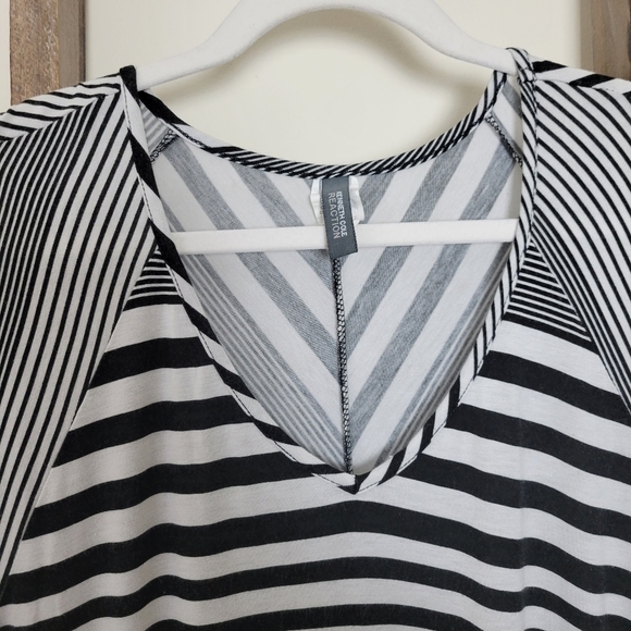 ⭐️40% Off⭐️ Kenneth Cole Reaction Swimsuit Coverup - Picture 7 of 8